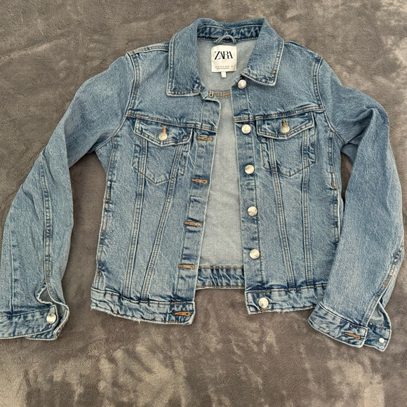 Zara light Denim Jean Jacket Size XS - Picture 1 of 2